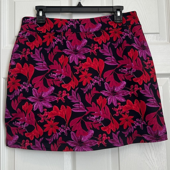 TOMMY BAHAMA Aubrey Joyful Jewel Skort - Picture 7 of 12